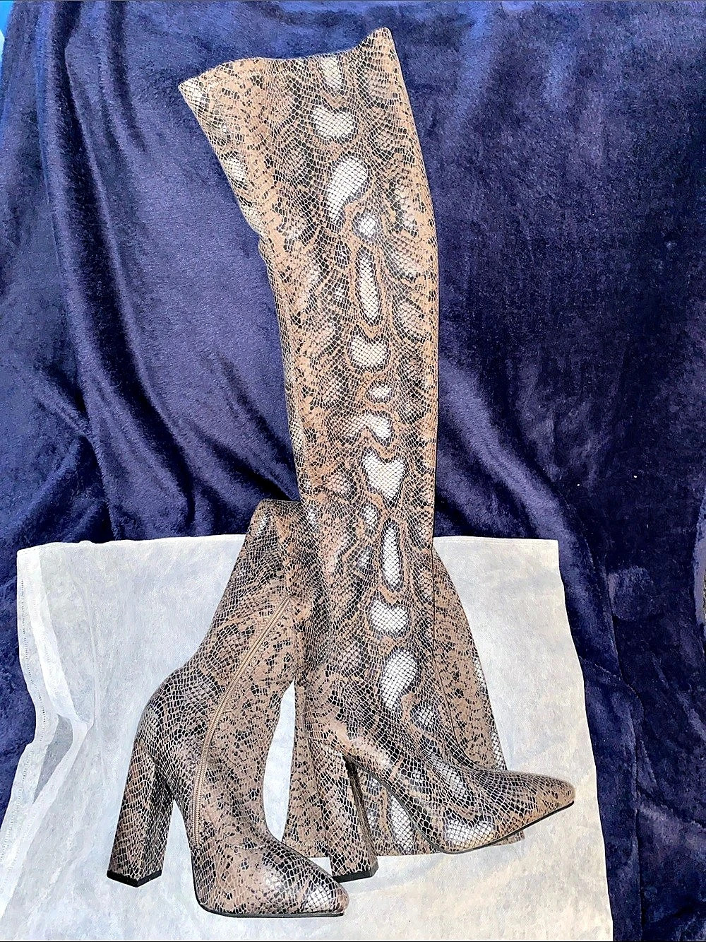 VAN ELI WANG Animal Print Over-the-Knee Boots US 8.5 Like New